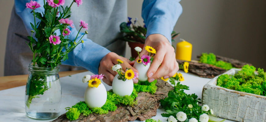 Woman,Preparing,Easter,Decoration,With,Eggs,And,Flowers,Inside,It